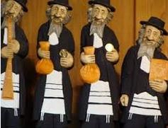 Zydowskie kukly z sakiewkami