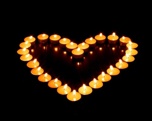 ffccc-lit-candles-in-heart-shape-romantic-candle-light-photos-92789